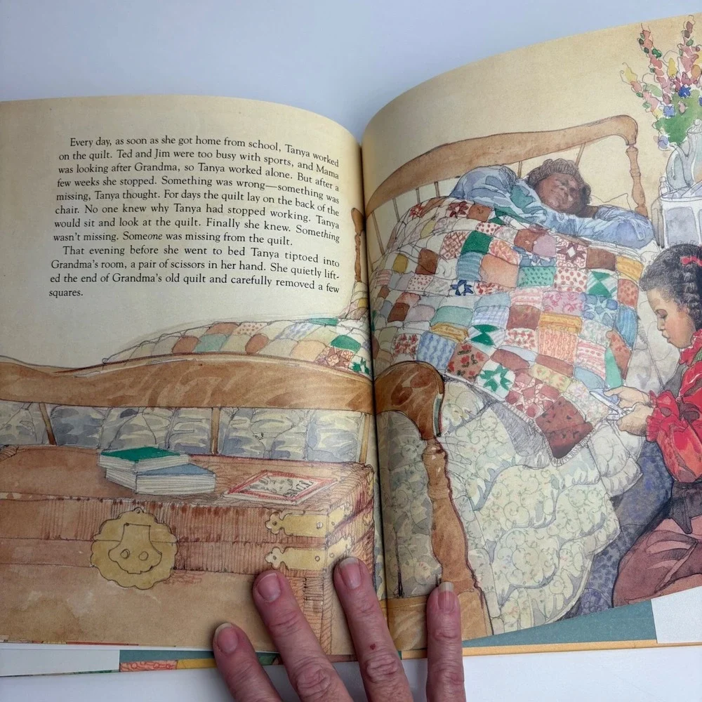 Vintage The Patchwork Quilt Valerie Flournoy Signed‎ Hardcover Book GOOD